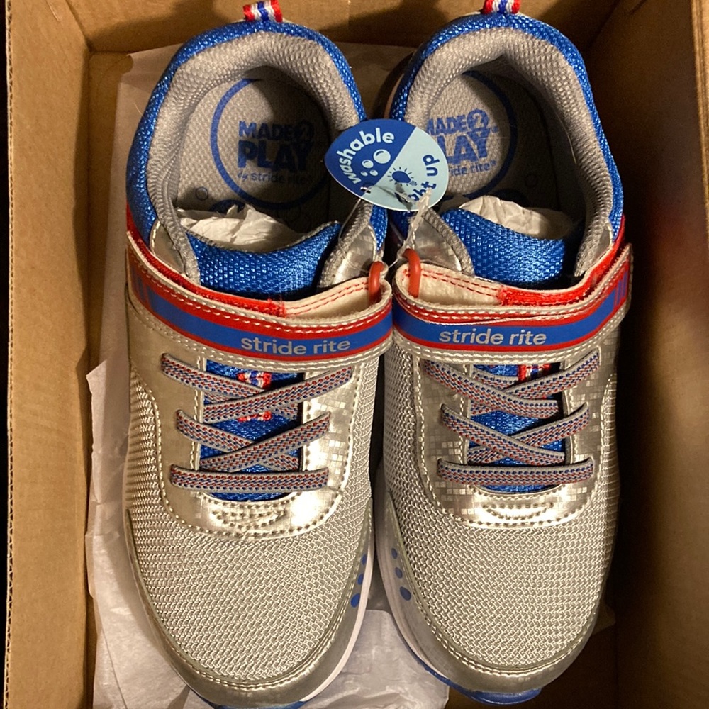 *New* Stride Rite Made 2 Play Washable & Light Up Shoes Size 2